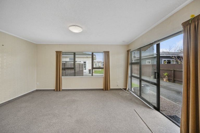 Photo of property in 2/4 King Street, Taradale, Napier, 4112