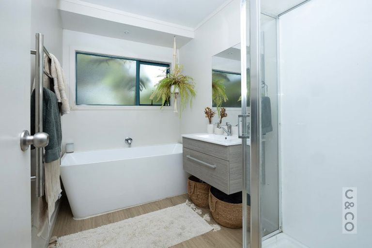 Photo of property in 11 Murray Way, Waimauku, 0812