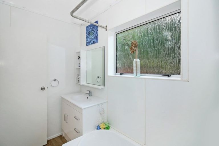 Photo of property in 21 Thames Street, Welbourn, New Plymouth, 4310