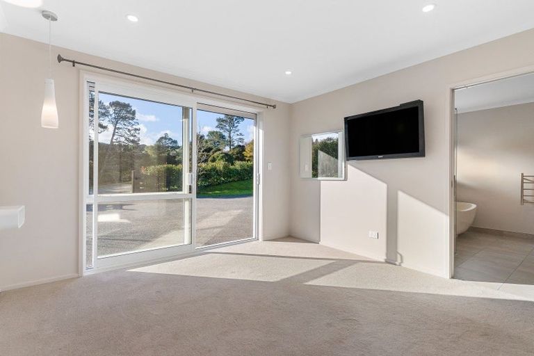 Photo of property in 43e Terry Smyth Drive, Kumeu, 0892
