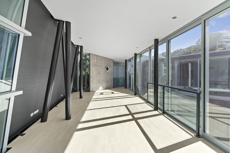 Photo of property in 3b Salmont Place, Kelburn, Wellington, 6012