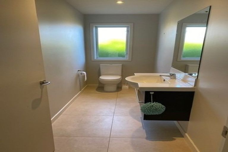 Photo of property in 9 Gifford Grove, Churton Park, Wellington, 6037