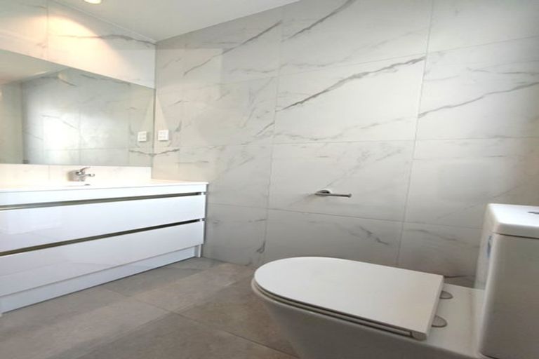 Photo of property in 21 Biokovo Street, Massey, Auckland, 0614