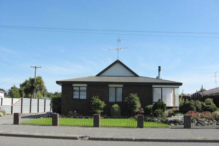 Photo of property in 100 Melcombe Street, Tinwald, Ashburton, 7700