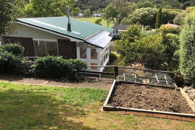 Photo of property in 55 Norana Road, Timberlea, Upper Hutt, 5018