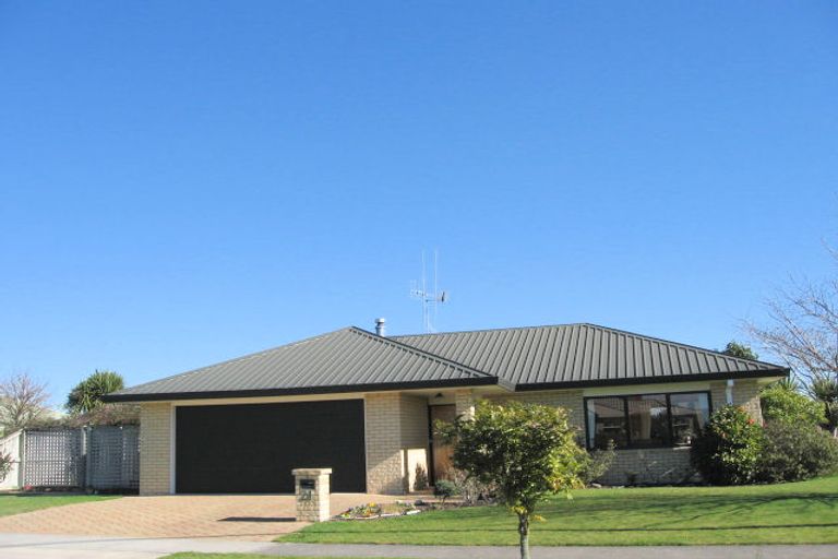 Photo of property in 21 Caversham Drive, Rototuna, Hamilton, 3210