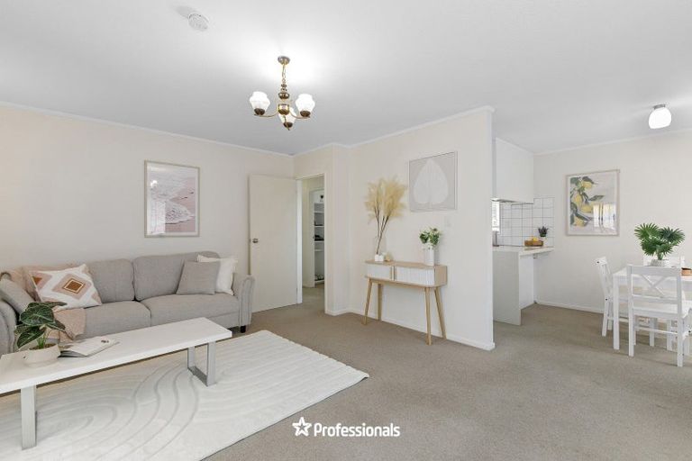 Photo of property in 52 Sladden Street, Naenae, Lower Hutt, 5011
