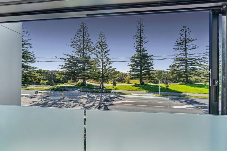 Photo of property in 2 Marriner Street, Sumner, Christchurch, 8081