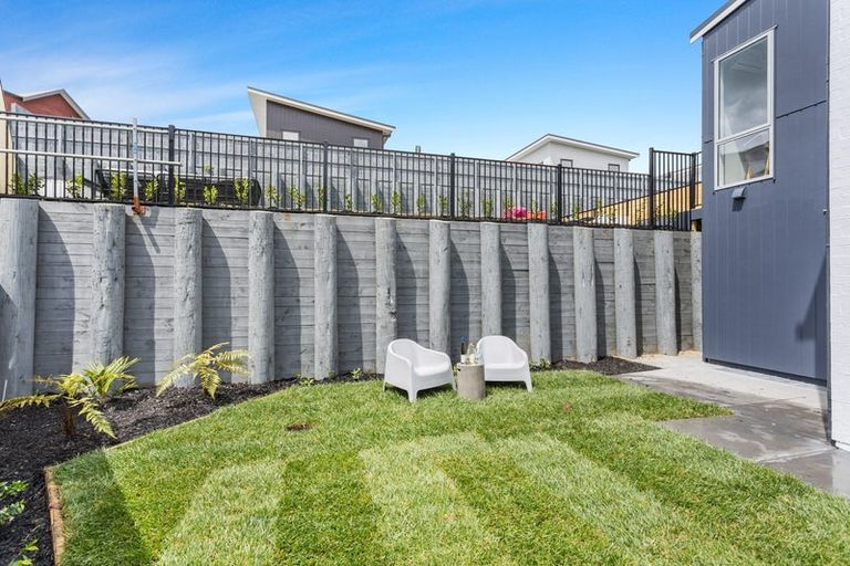 Photo of property in 33 Roundel Crescent, Whenuapai, Auckland, 0618