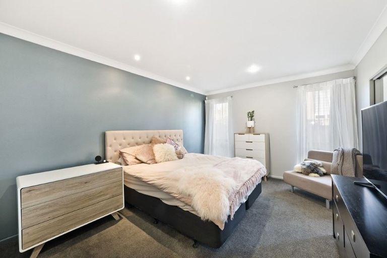 Photo of property in 29 Holbrook Way, Westmorland, Christchurch, 8025