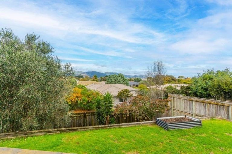 Photo of property in 6 Shearwater Rise, Paraparaumu Beach, Paraparaumu, 5032