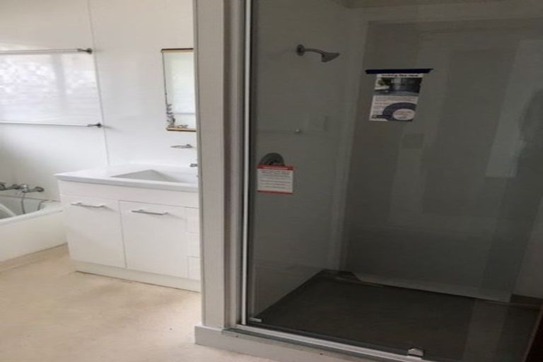 Photo of property in 43b Ludlam Crescent, Woburn, Lower Hutt, 5010