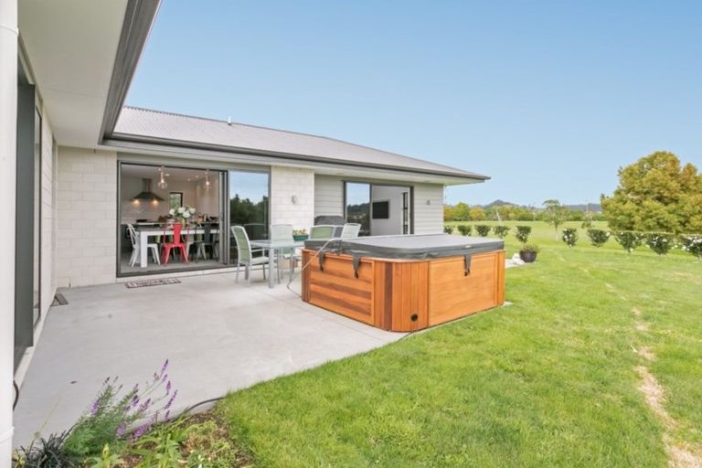 Photo of property in 28 North Bay Road, Pyes Pa, Tauranga, 3112