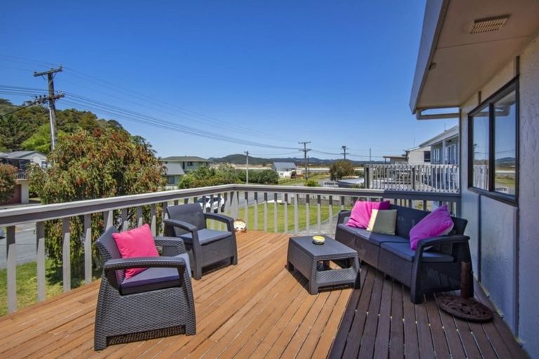 Photo of property in 43 Te Maika Road, Ngunguru, Whangarei, 0173