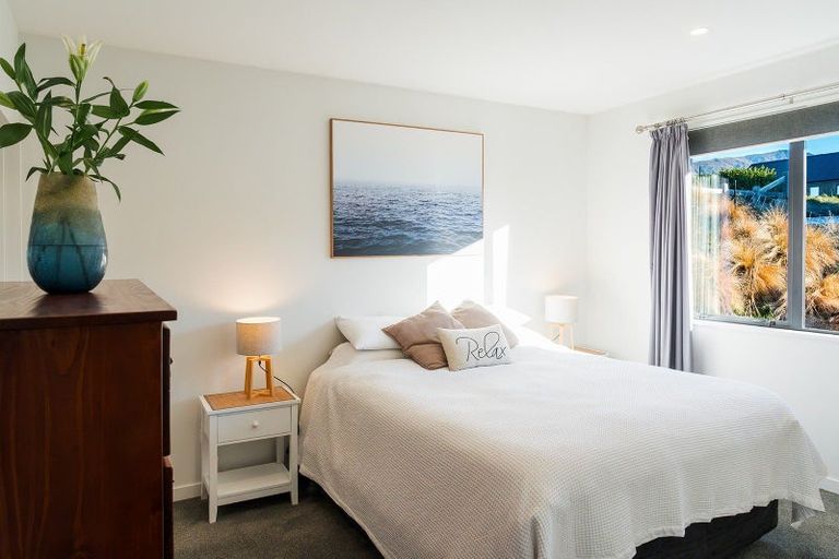 Photo of property in 39 Obelisk Street, Wanaka, 9305