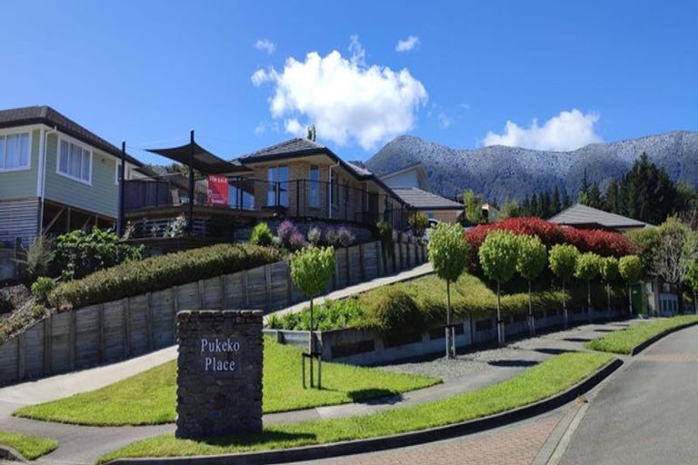 Photo of property in 2 Pukeko Place, Picton, 7220
