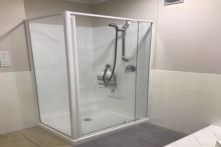 Photo of property in 498 Stokes Valley Road, Stokes Valley, Lower Hutt, 5019