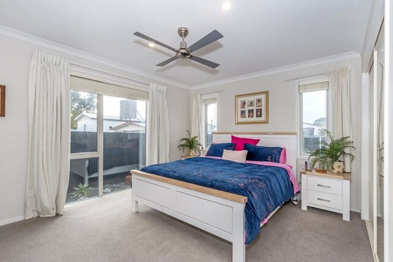 Photo of property in 48 Sandown Crescent, Aranui, Christchurch, 8061