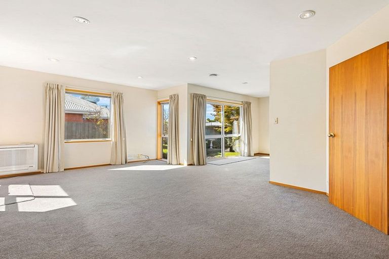 Photo of property in 139a Avonhead Road, Avonhead, Christchurch, 8042