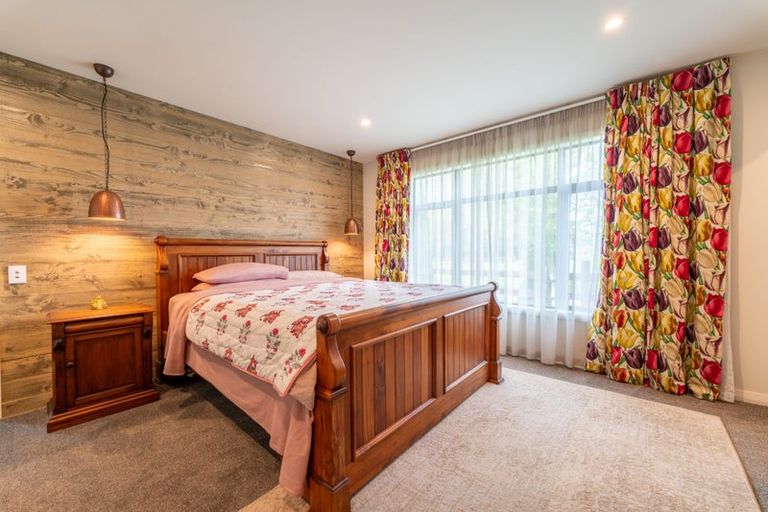 Photo of property in 2 Templer Street, Geraldine, 7930