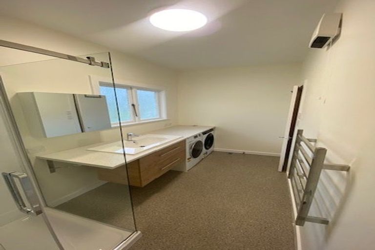 Photo of property in 1/27 Brougham Street, Mount Victoria, Wellington, 6011