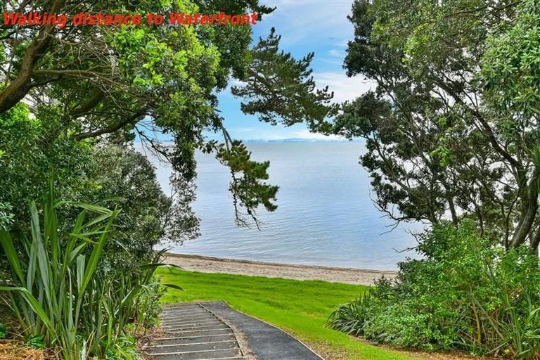 Photo of property in 27 Mcinnes Road, Weymouth, Auckland, 2103