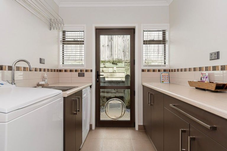 Photo of property in 28 Rexford Heights, Pyes Pa, Tauranga, 3112