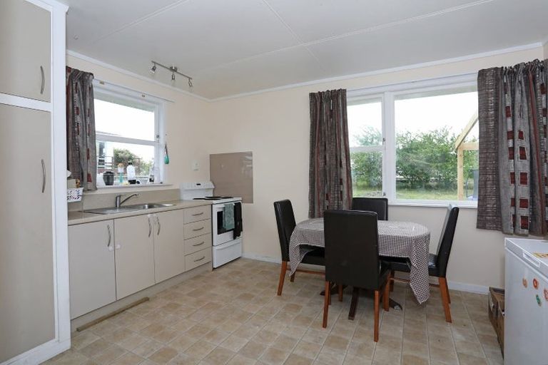 Photo of property in 11 Ngahina Street, Marton, 4710