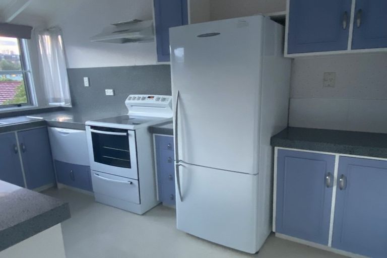 Photo of property in 1/22 Prestige Place, Castor Bay, Auckland, 0620