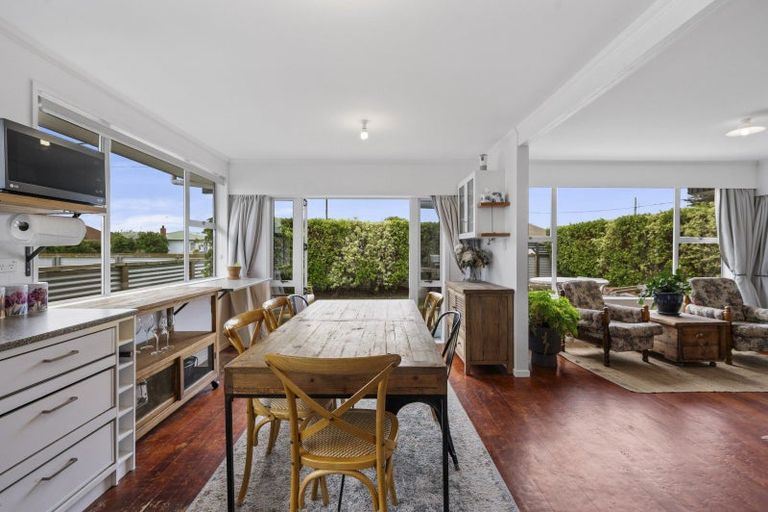 Photo of property in 129 Riverbend Road, Onekawa, Napier, 4110