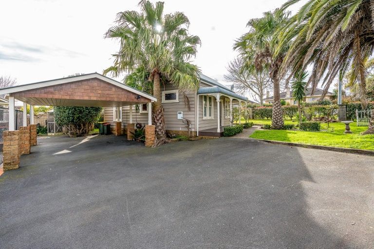 Photo of property in 1 Knighton Road, Hillcrest, Hamilton, 3216