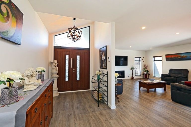 Photo of property in 20 Aspiring Drive, Poraiti, Napier, 4112