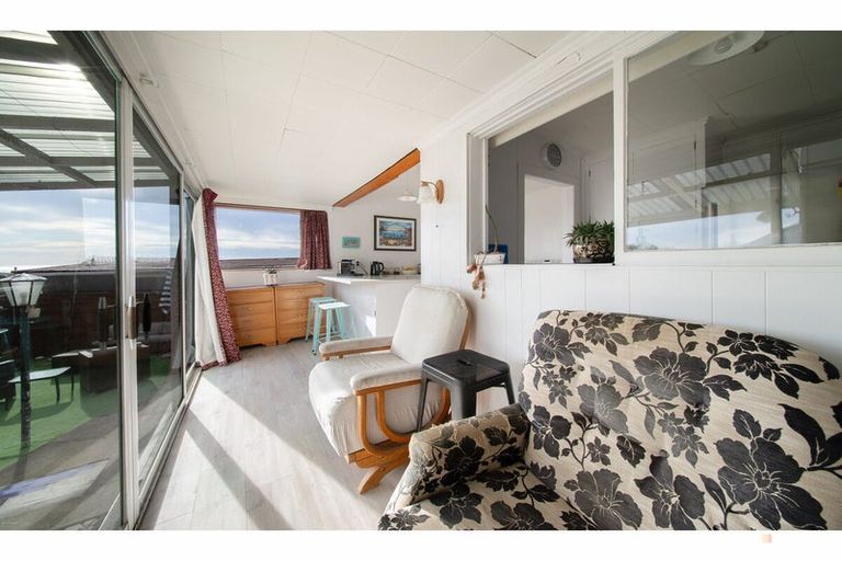 Photo of property in 70-70a High Street, Kensington, Timaru, 7910