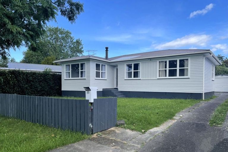 Photo of property in 27 Universal Drive, Henderson, Auckland, 0610
