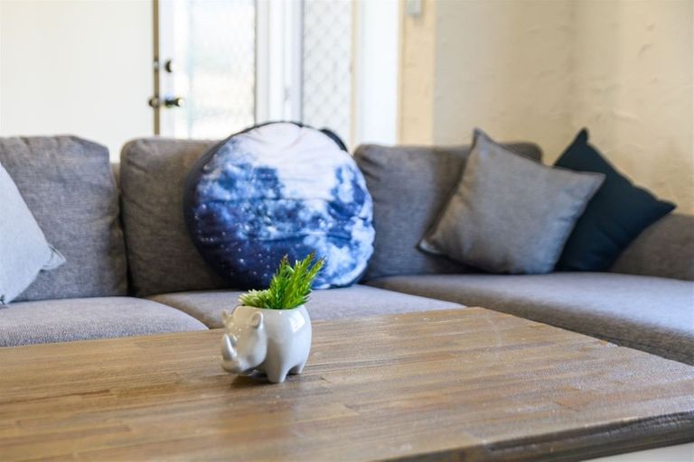 Photo of property in 3/1 Tawa Road, Te Atatu Peninsula, Auckland, 0610