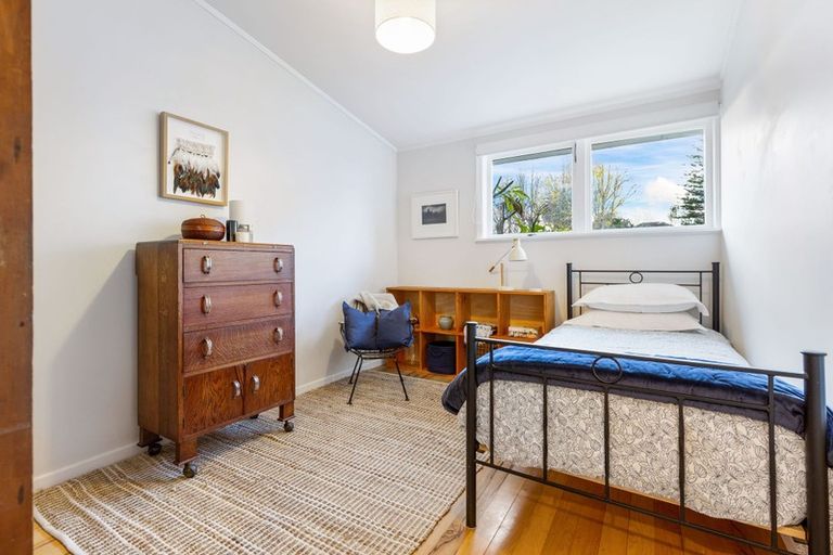 Photo of property in 3 Barberry Lane, Te Atatu Peninsula, Auckland, 0610