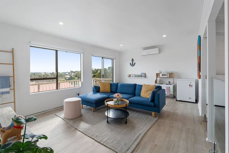 Photo of property in 1/20 Waiau Street, Torbay, Auckland, 0630