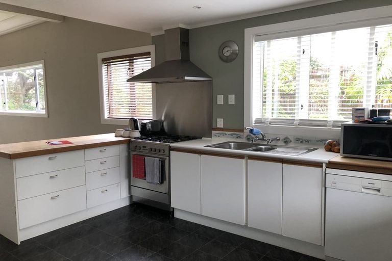 Photo of property in 12 Meldrum Street, Te Kamo, Whangarei, 0112