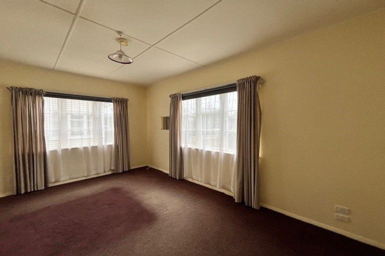 Photo of property in 12 Rumgay Street, Fairfield, Lower Hutt, 5011