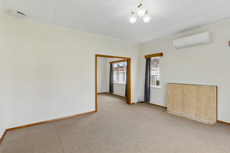 Photo of property in 18 Hannan Street, Levin, 5510