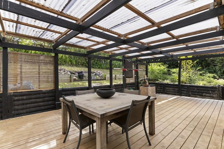 Photo of property in 2/30 Diana Drive, Glenfield, Auckland, 0627