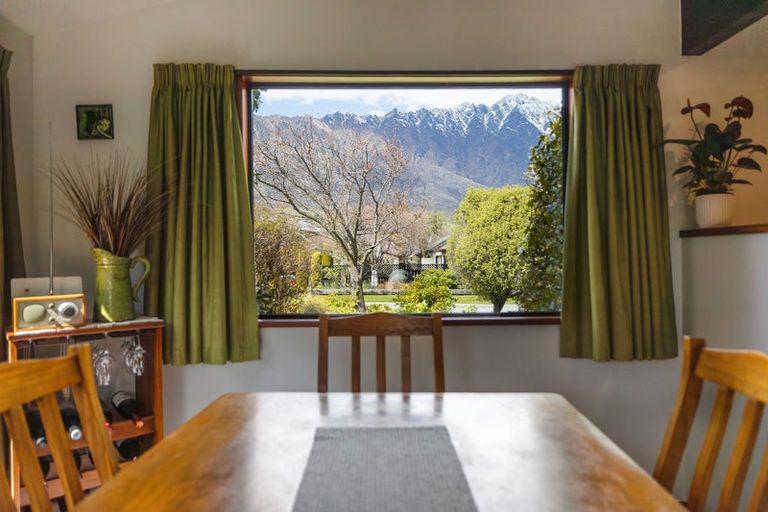 Photo of property in 39 Remarkables Crescent, Frankton, Queenstown, 9300