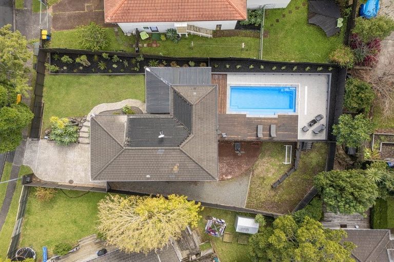 Photo of property in 113 Weatherly Road, Torbay, Auckland, 0630