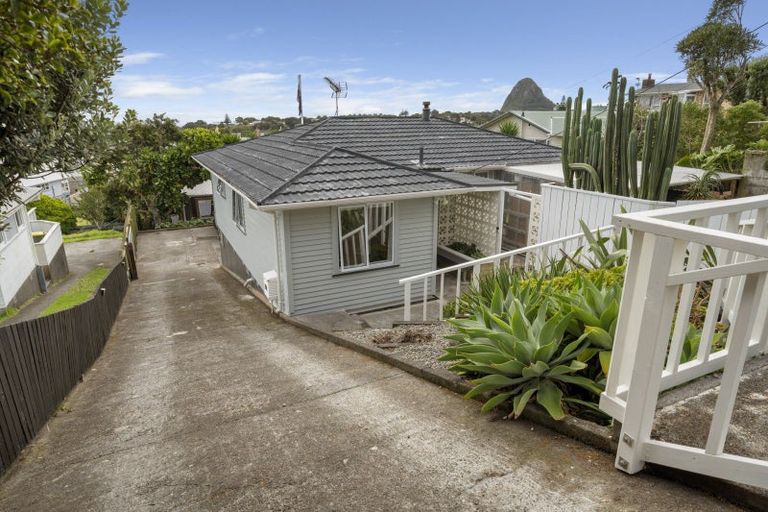 Photo of property in 11 Mount View Place, Spotswood, New Plymouth, 4310