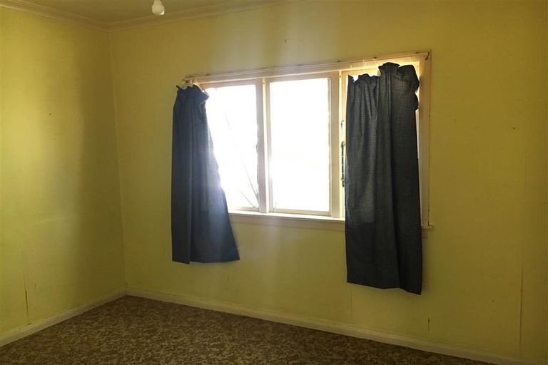 Photo of property in 27 Beaumont Avenue, Alicetown, Lower Hutt, 5010