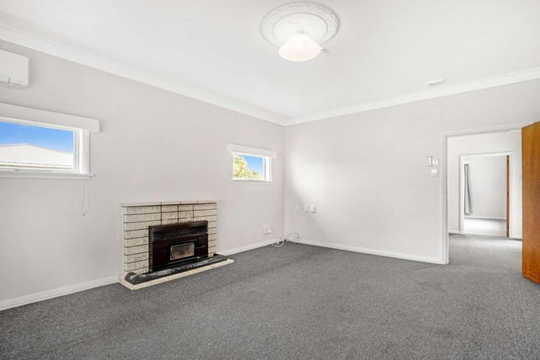 Photo of property in 104 Bartholomew Road, Levin, 5510