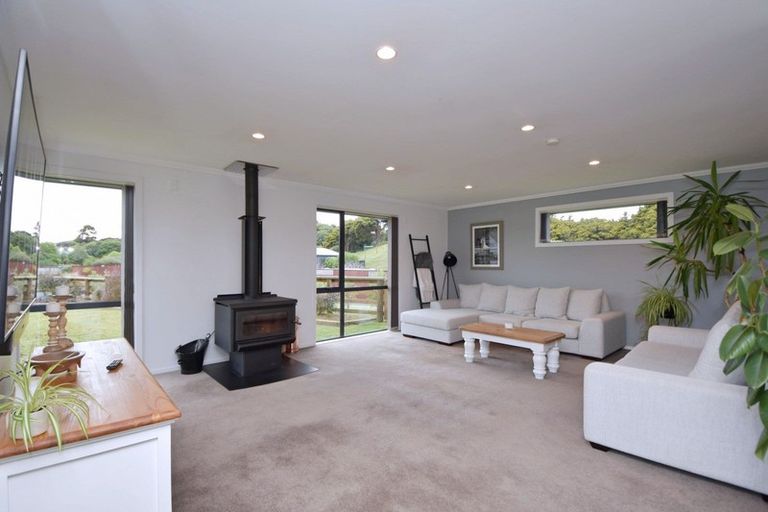 Photo of property in 36 Robert Street, Otatara, Invercargill, 9879