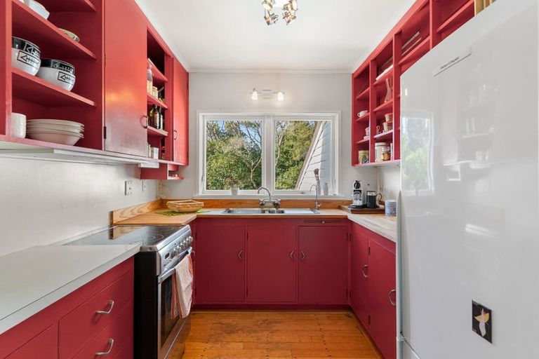 Photo of property in 22 Park Road, Glenfield, Auckland, 0629