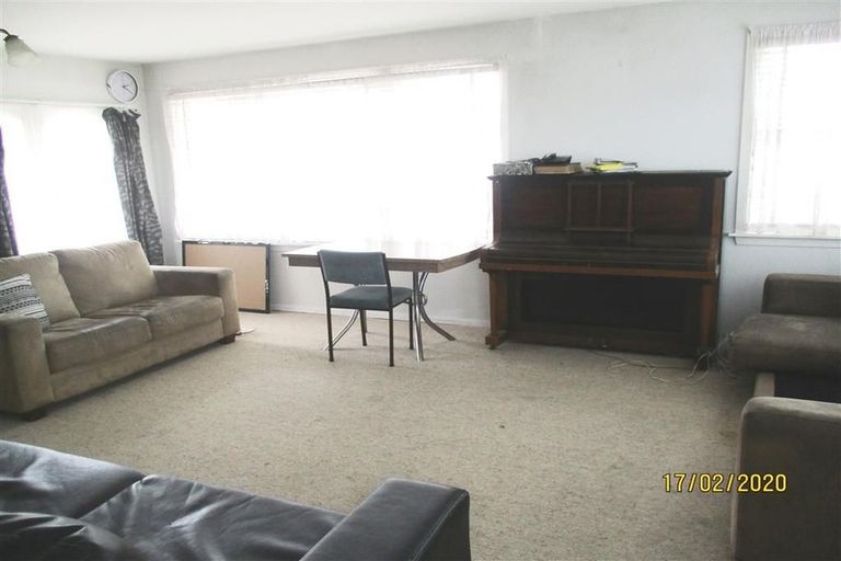 Photo of property in 92 Frensham Crescent, Woolston, Christchurch, 8062