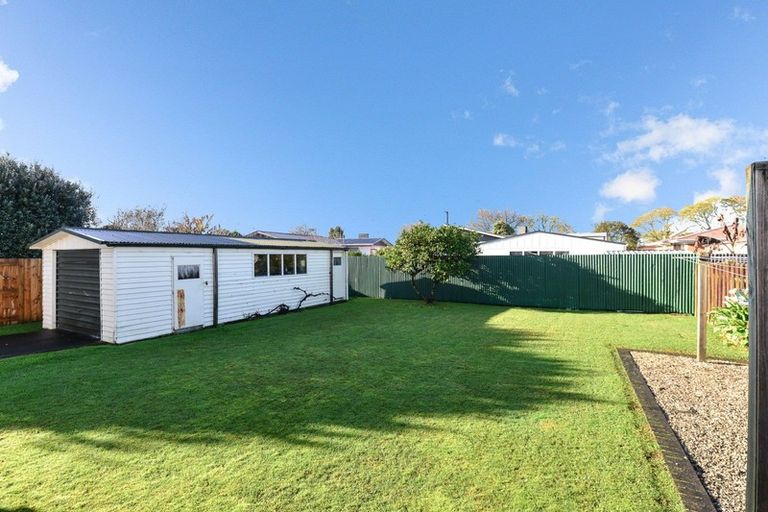 Photo of property in 12 Katherine Place, Melville, Hamilton, 3206